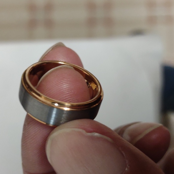 ELGNT Men's ring size 8 - Picture 3 of 4